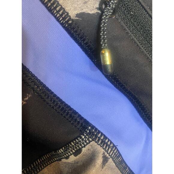 Lululemon Run Inspired Crop II Full in Luxtrem (Mesh) Size 8 - Picture 11 of 11